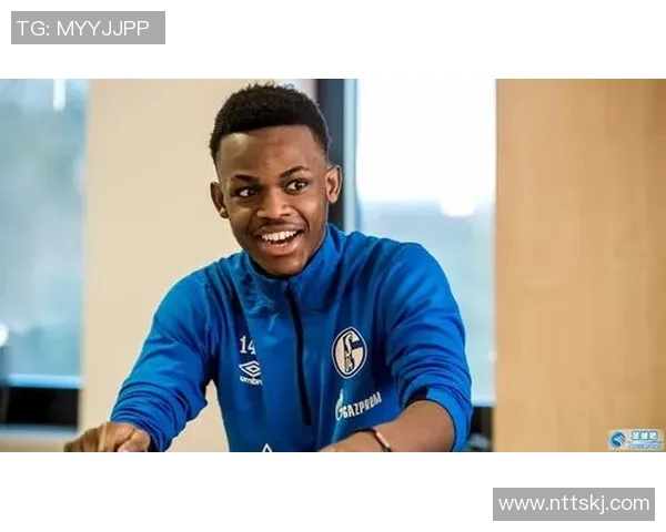 足球的发展历程与未来趋势探讨：从草根到职业的转变与全球化影响